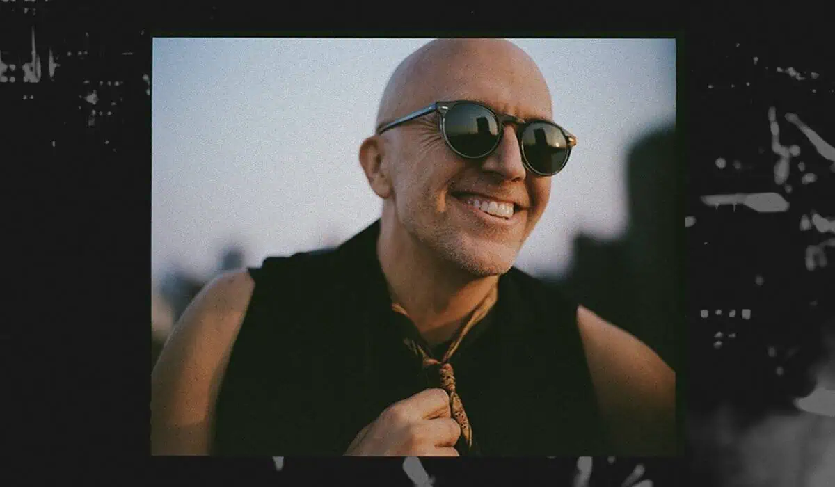 Lee Burridge smiling