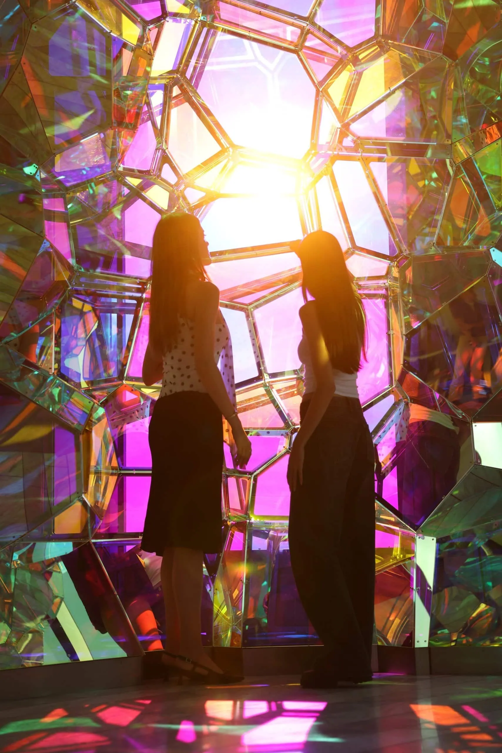 Crystal Cave – immersiv installation på Edge NYC, Hudson Yards